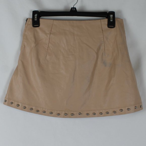 FOREVER 21 Mini Skirt Skort Woman Sizse Small Peach Faux Leather Silver Studded - Picture 2 of 11